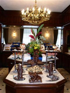 The dessert "buffet" at Hotel Ancira