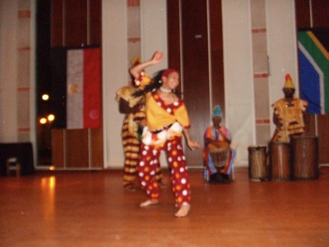TasteOfAfr375.JPG