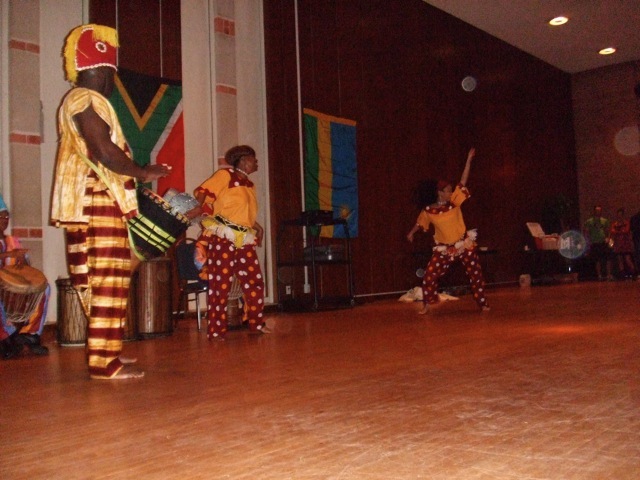 TasteOfAfr385.JPG